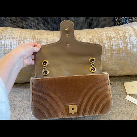 Gucci marmont small Gg matelasse shoulder bag. - Picture 3 of 15